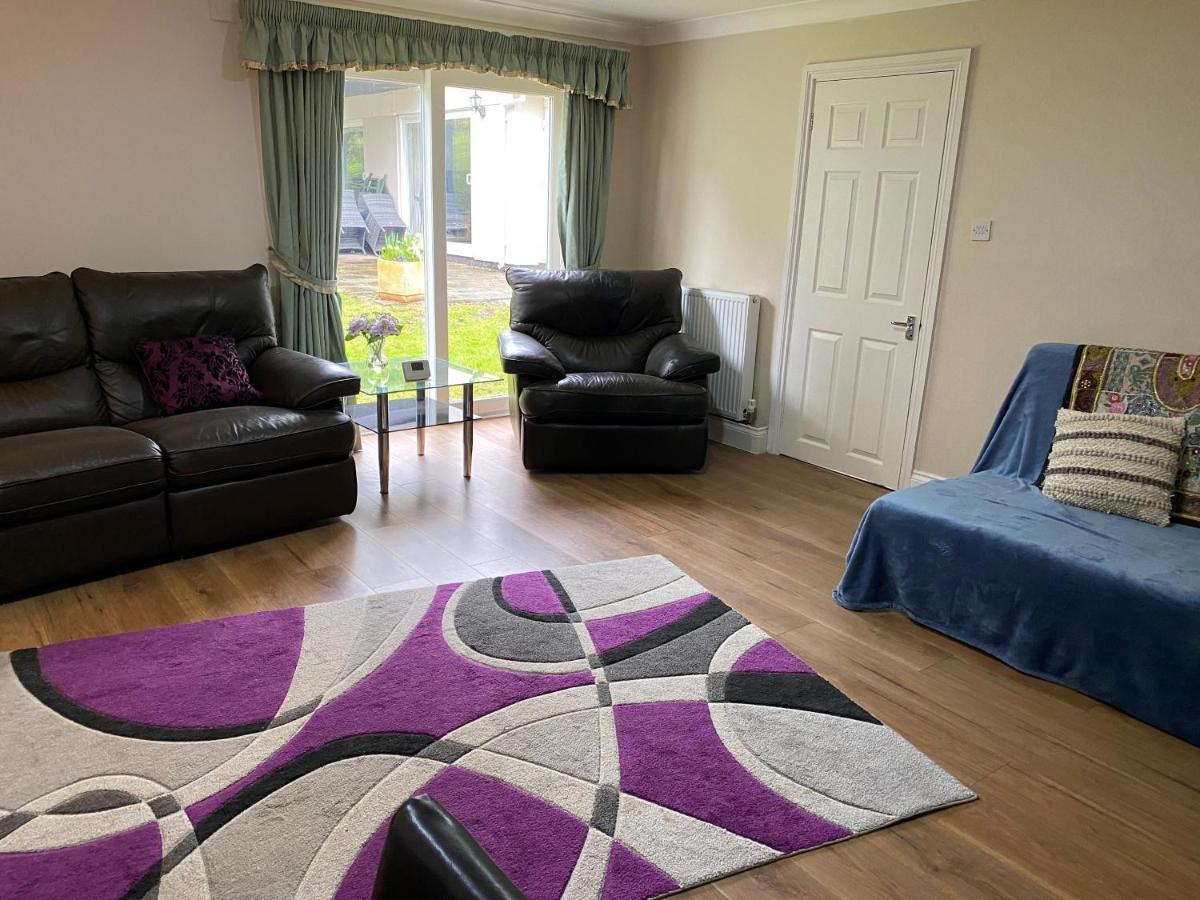 Chase Bungalow Billericay Eksteriør billede