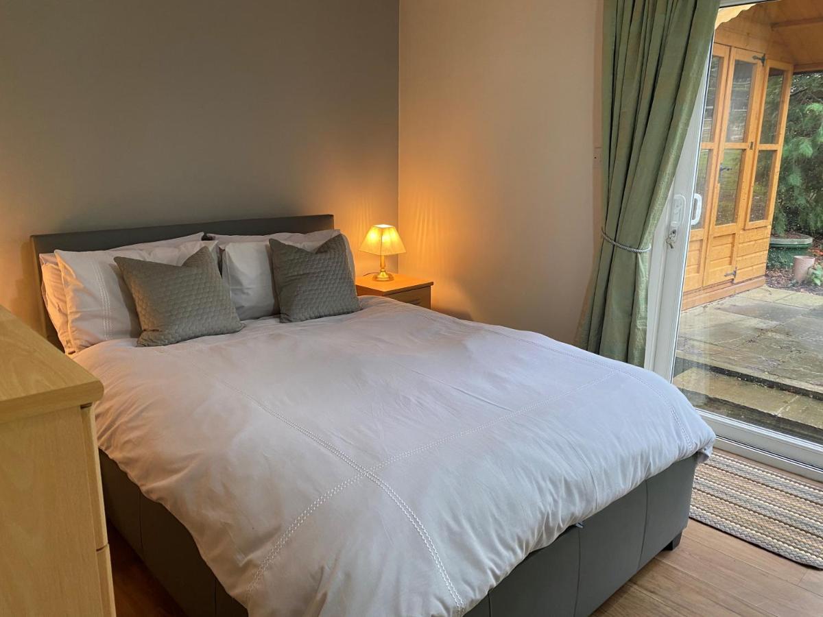 Chase Bungalow Billericay Eksteriør billede