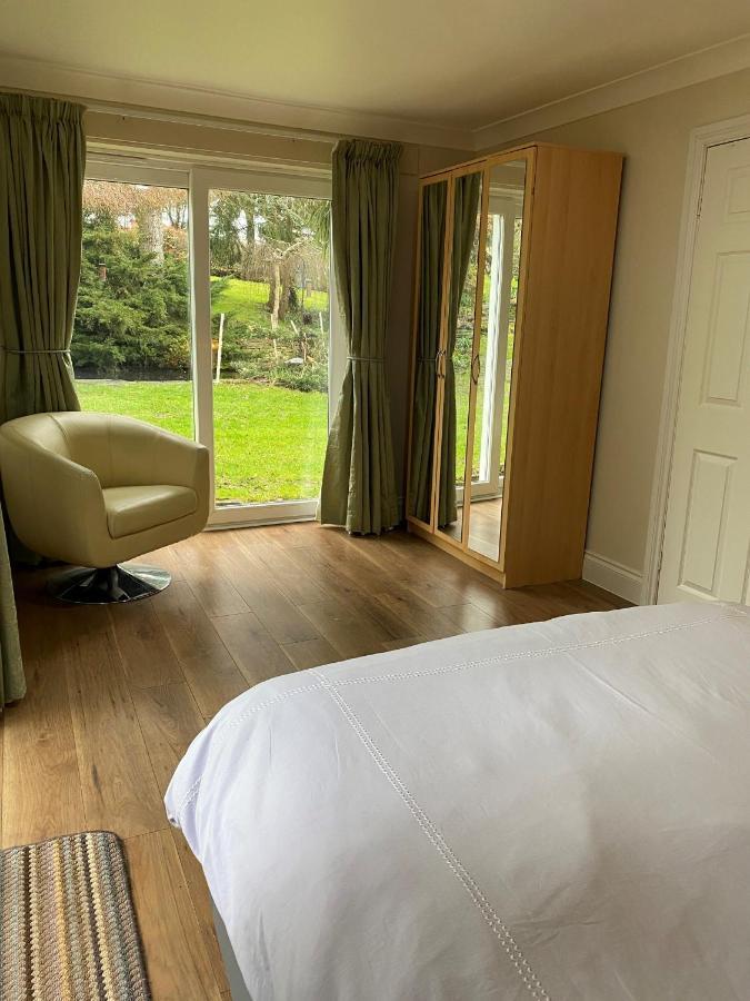 Chase Bungalow Billericay Eksteriør billede