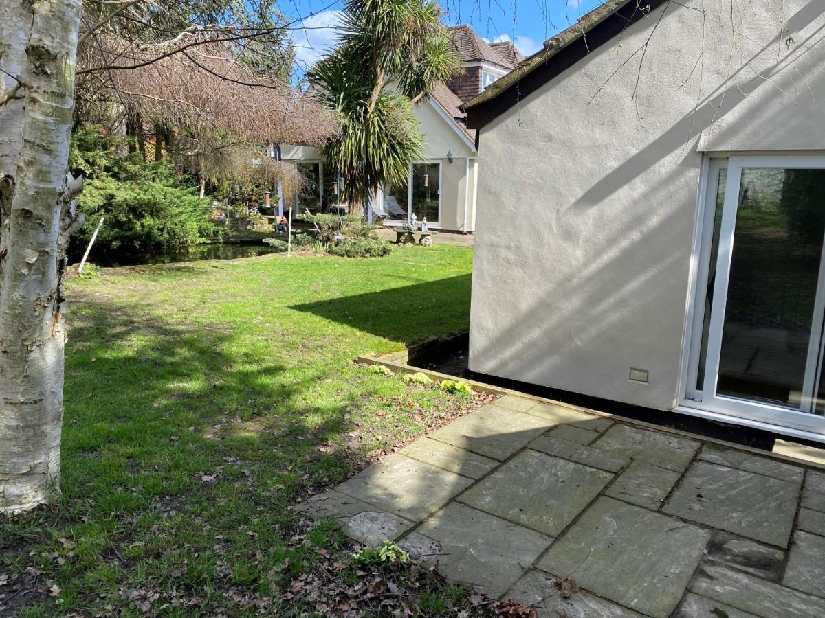 Chase Bungalow Billericay Eksteriør billede